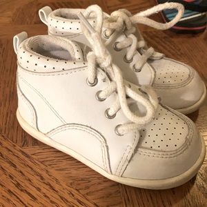 Toddler size 6 shoes